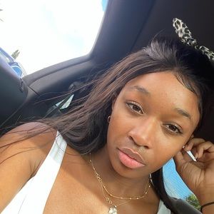 Meet your Posher, Jasmine